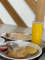 La Quinta by Wyndham Medellin