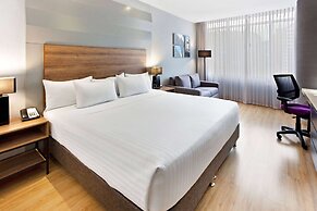 La Quinta by Wyndham Medellin