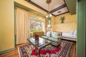 Dashwood Manor Seaside Bed & Breakfast