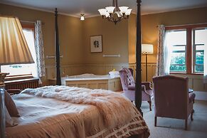 Dashwood Manor Seaside Bed & Breakfast