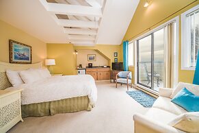 Dashwood Manor Seaside Bed & Breakfast