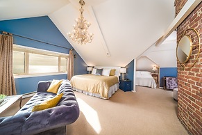 Dashwood Manor Seaside Bed & Breakfast