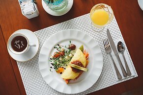 Dashwood Manor Seaside Bed & Breakfast