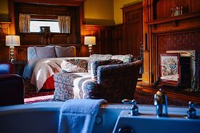 Dashwood Manor Seaside Bed & Breakfast