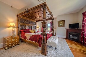 Dashwood Manor Seaside Bed & Breakfast