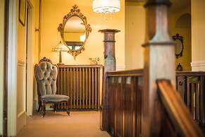 Dashwood Manor Seaside Bed & Breakfast