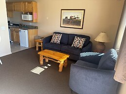 Mountain Landing Suites & RV Park