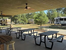 Mountain Landing Suites & RV Park