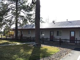 Mountain Landing Suites & RV Park