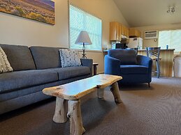 Mountain Landing Suites & RV Park