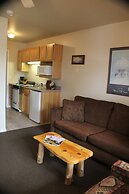 Mountain Landing Suites & RV Park
