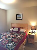 Mountain Landing Suites & RV Park