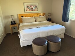 Mountain Landing Suites & RV Park