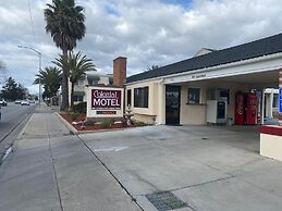 Colonial Motel