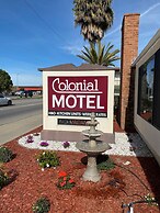 Colonial Motel