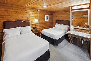 Denali Crow's Nest Cabins