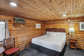 Denali Crow's Nest Cabins