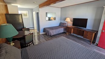 Deerview Lodge & Cabins - Princeton BC