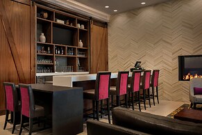 Embassy Suites by Hilton Berkeley Heights