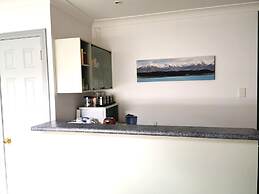 Lush & Co Auckland Bed & Breakfast