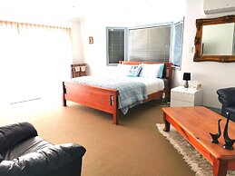 Lush & Co Auckland Bed & Breakfast