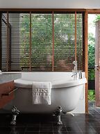 Hillocks Hotel & Spa