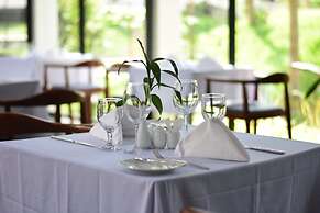 Hillocks Hotel & Spa