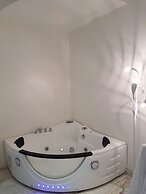 Chain Vatican Suites