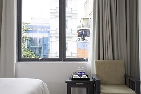 Calista Sai Gon Hotel