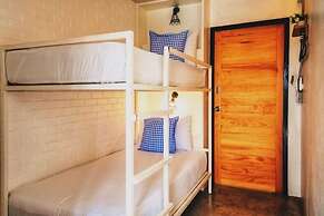 Journey Hostel Suratthani