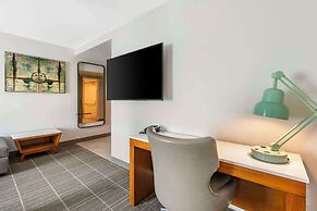 Cambria Hotel LAX