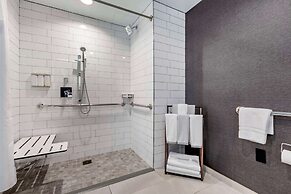 Cambria Hotel LAX