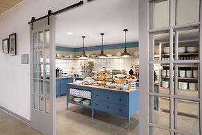 Country Inn & Suites by Radisson, Charlottesville-UVA, VA