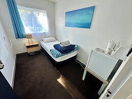 Happy Apple Backpackers