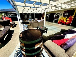 Happy Apple Backpackers