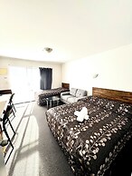 Papakura Pioneer Motor Lodge and Motel