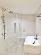 DadD Resort by Lopburi Inn Resort