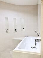 DadD Resort by Lopburi Inn Resort