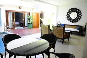 Puri Mesari Suites