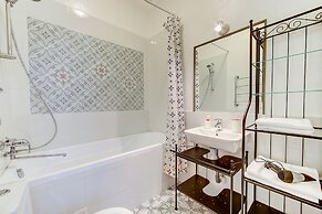 Avrora apartments Pochtamtskaya 10