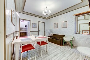 Avrora apartments Pochtamtskaya 10