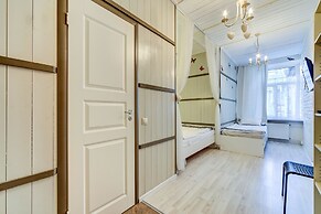 Avrora apartments Pochtamtskaya 10