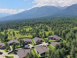 Pirin Golf & Country Club Apartment Complex