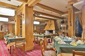 Pirin Golf & Country Club Apartment Complex