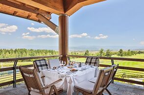 Pirin Golf & Country Club Apartment Complex