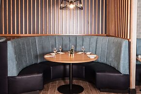 Elite Venue Selection Felbridge - Gatwick