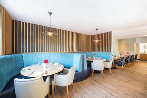 Elite Venue Selection Felbridge - Gatwick