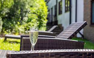 Elite Venue Selection Felbridge - Gatwick