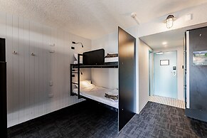 BUNK Surfers Paradise - International Backpacker Hostel