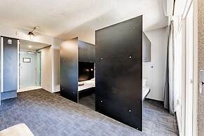 BUNK Surfers Paradise - International Backpacker Hostel